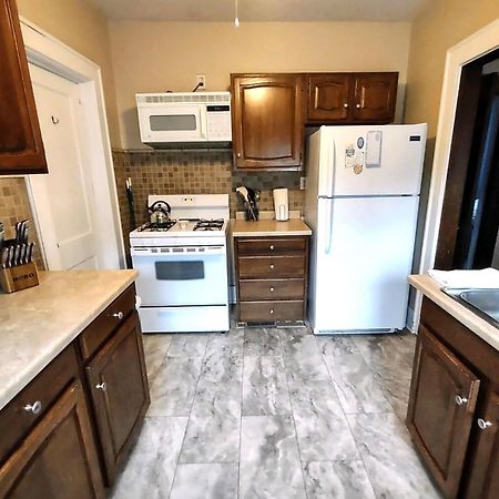 Spacious Frontier Park Apartment Erie Exterior foto